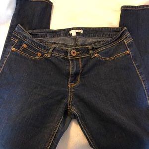 DARK WASH JEANS